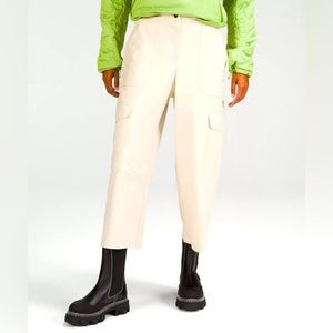 Lululemon Light Utilitech Cargo Pocket High-Rise Cropped Pant size 27 NWT